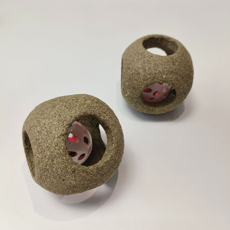 Catnip Hollow ball with toys